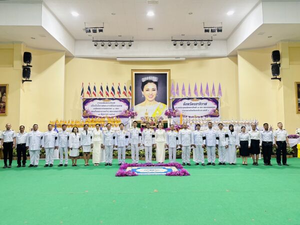 แขวงทางหลวงนราธิวาส ร่วมพิธีถวายเครื่องราชสักการะและวางพานพุ่ม และพิธีจุดเทียนถวายพระพรชัยมงคล เนื่องในโอกาสพระราชพิธีมหามงคล